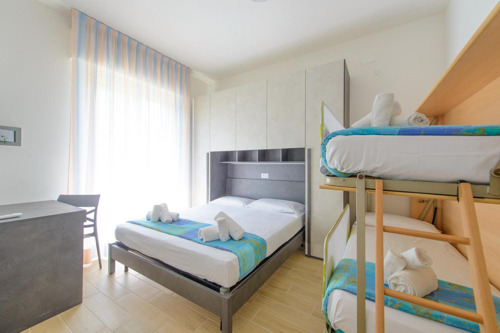 Hotel Colorado Rimini Exteriör bild