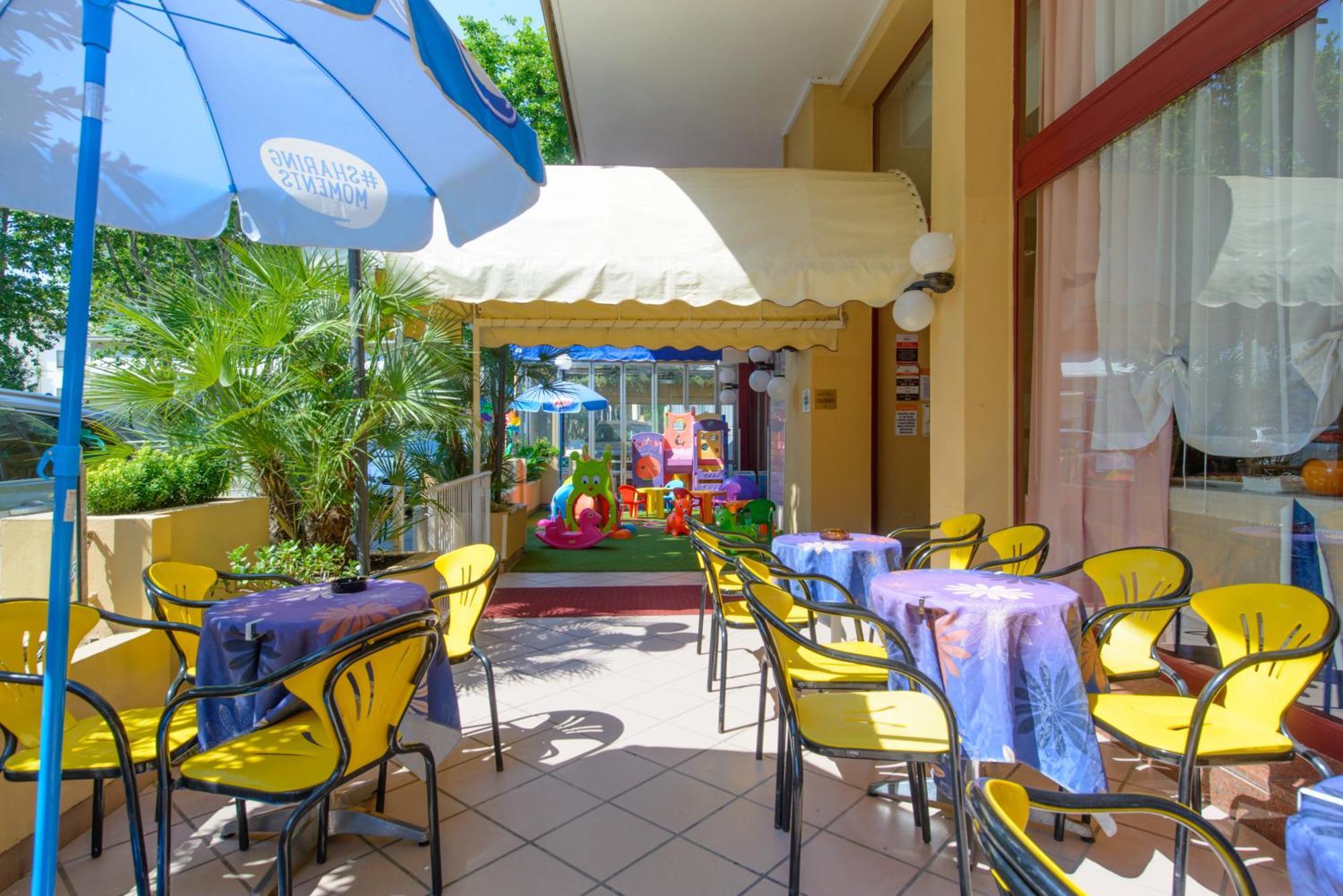 Hotel Colorado Rimini Exteriör bild