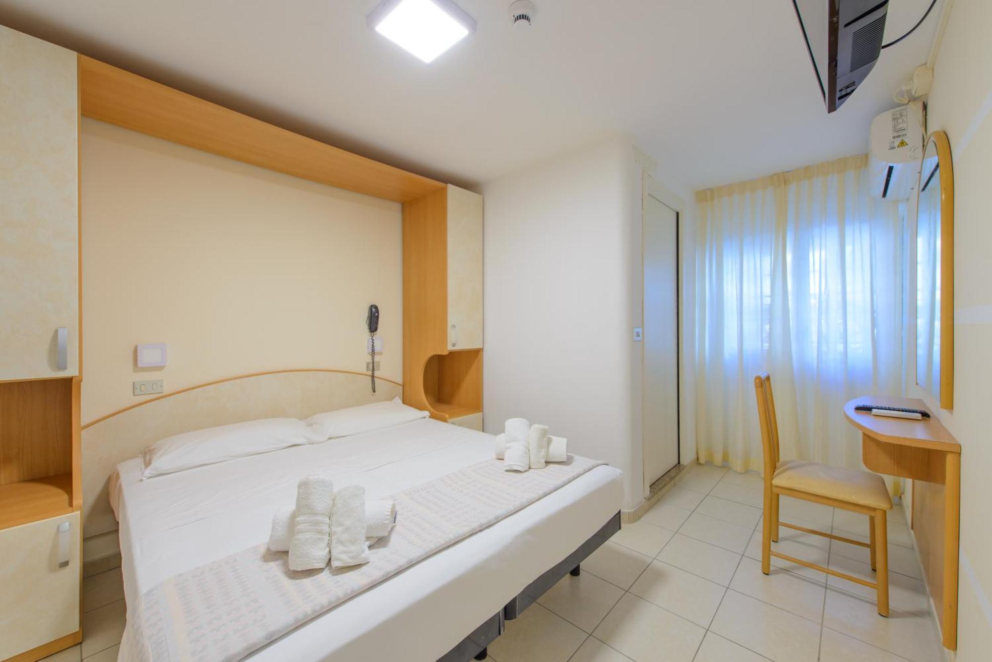 Hotel Colorado Rimini Exteriör bild